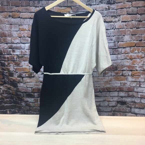 Trina Turk belted sweater tunic - Picture 4 of 6